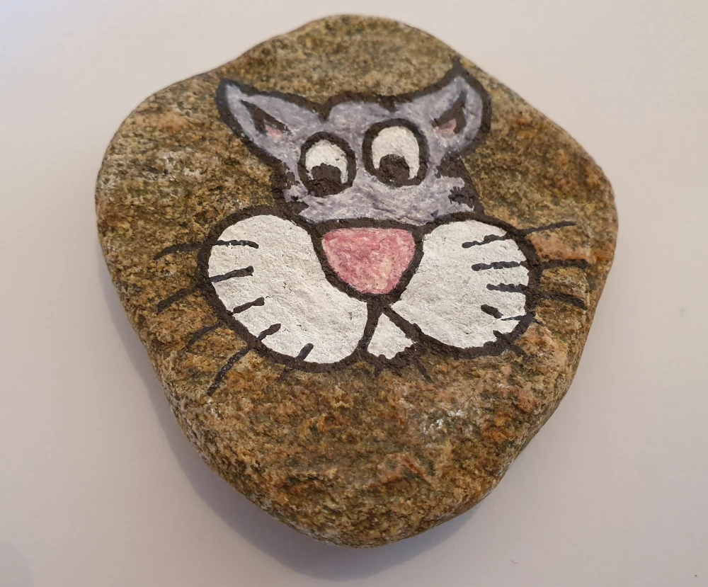 Kat malet på sten